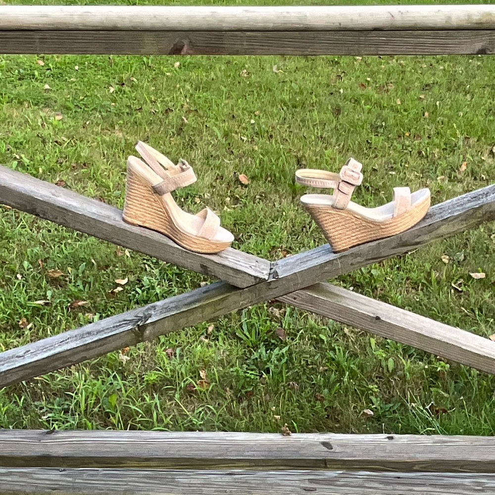 Marc Fisher Hipiee2 platform wedge espadrilles in light natural suede - Picture 3 of 13